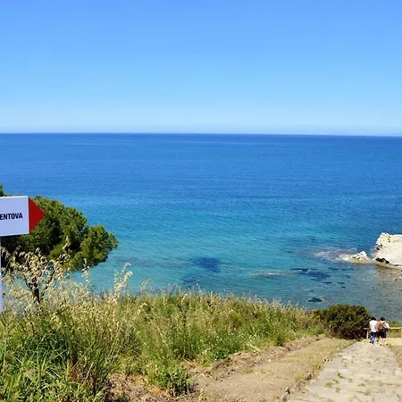 Casa Vacanze Niko / Apt. Yucca - Eucalipto Agropoli