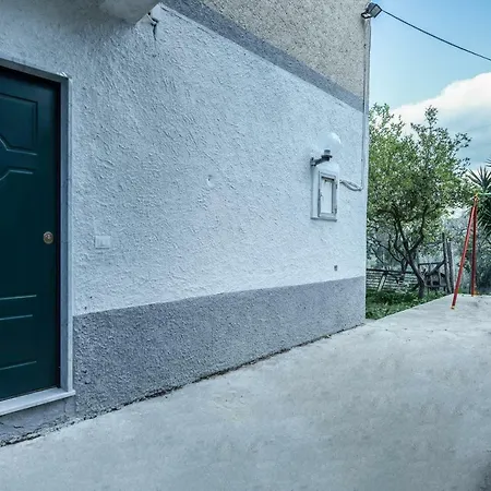 Casa Vacanze Niko / Apt. Yucca - Eucalipto * Agropoli